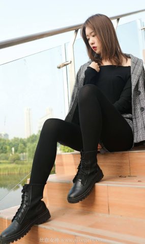 [SIEE丝意] No.365 蓓蓓 一叶残荷，一场秋寒 在现浏览