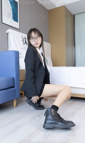 [BoBoSocks袜啵啵]NO.280 稚予-马丁靴、高跟鞋、黑棉袜、肉丝[145P]